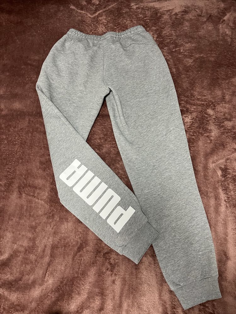 Оригінальні спортивки Puma розмір S