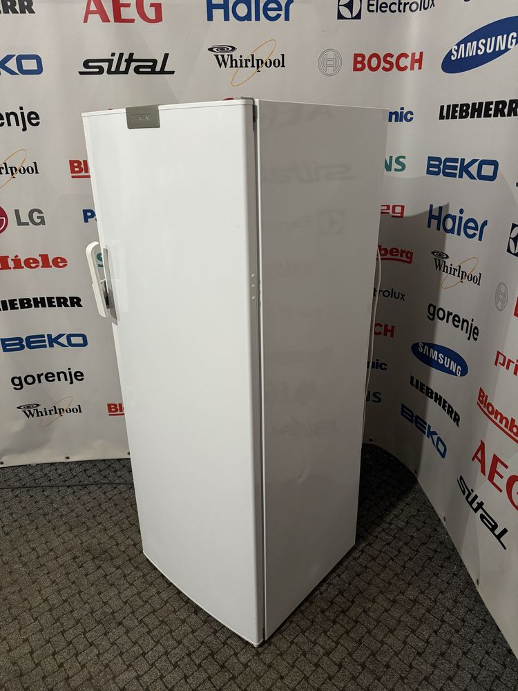 Морозильна камера / морозилка Siemens GS24NV01 NoFrost 155см бу