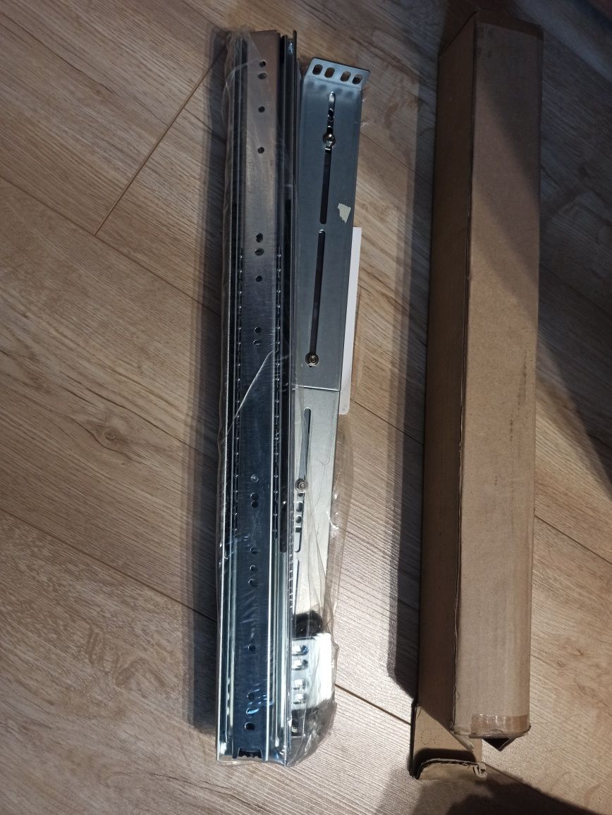 Chieftec Szyny do szafy rack z serii 19” IPC (RSR-190