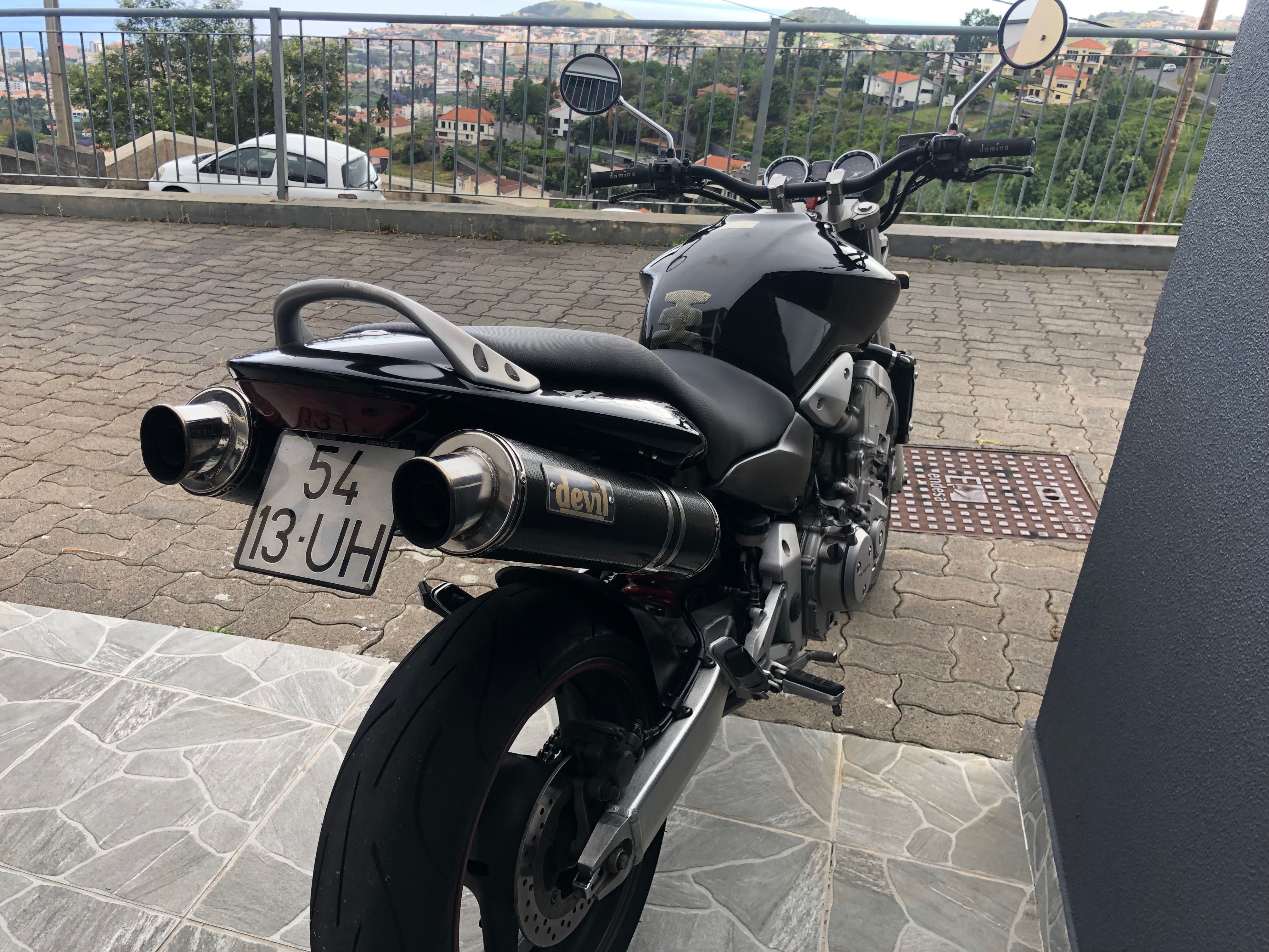 Honda Hornet 900