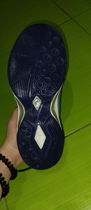 Asics gel tactic