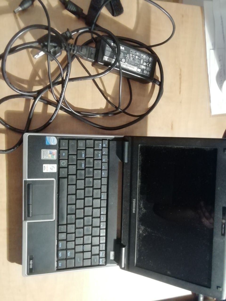 TOSHIBA NB100 na części.