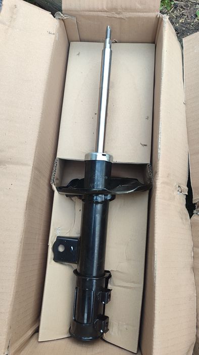 Продам два обсолютно новые амортизаторы на HYUNDAI IX35 "FL "10" HYUN