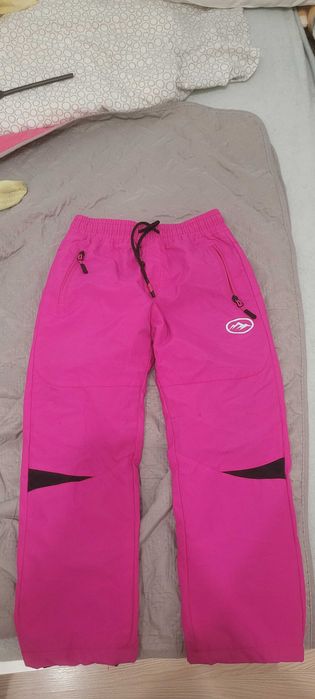 Spodnie zimowe 122/128