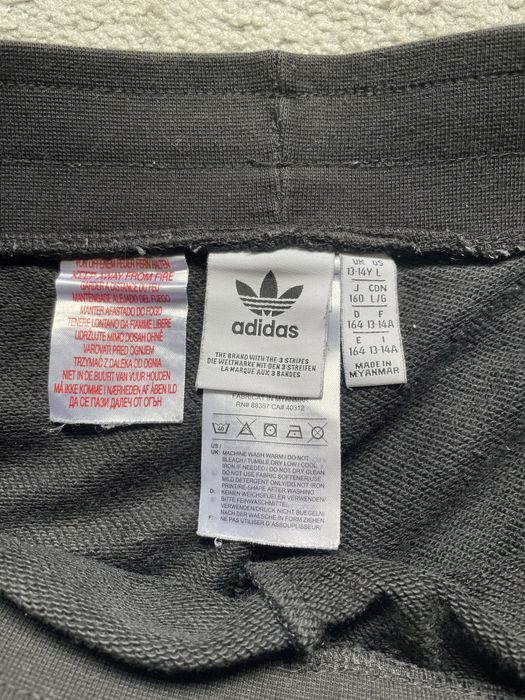 Adidas spodnie dresowe czarne bawełniane 164