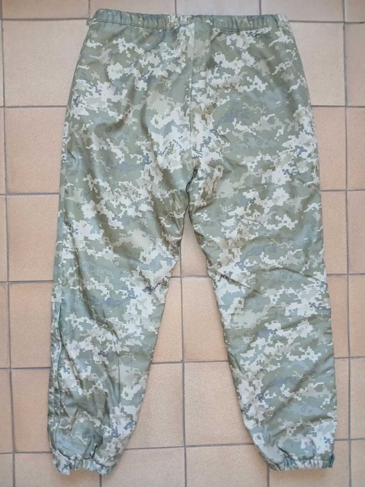 Теплые штаны  и футболки ВСУ.