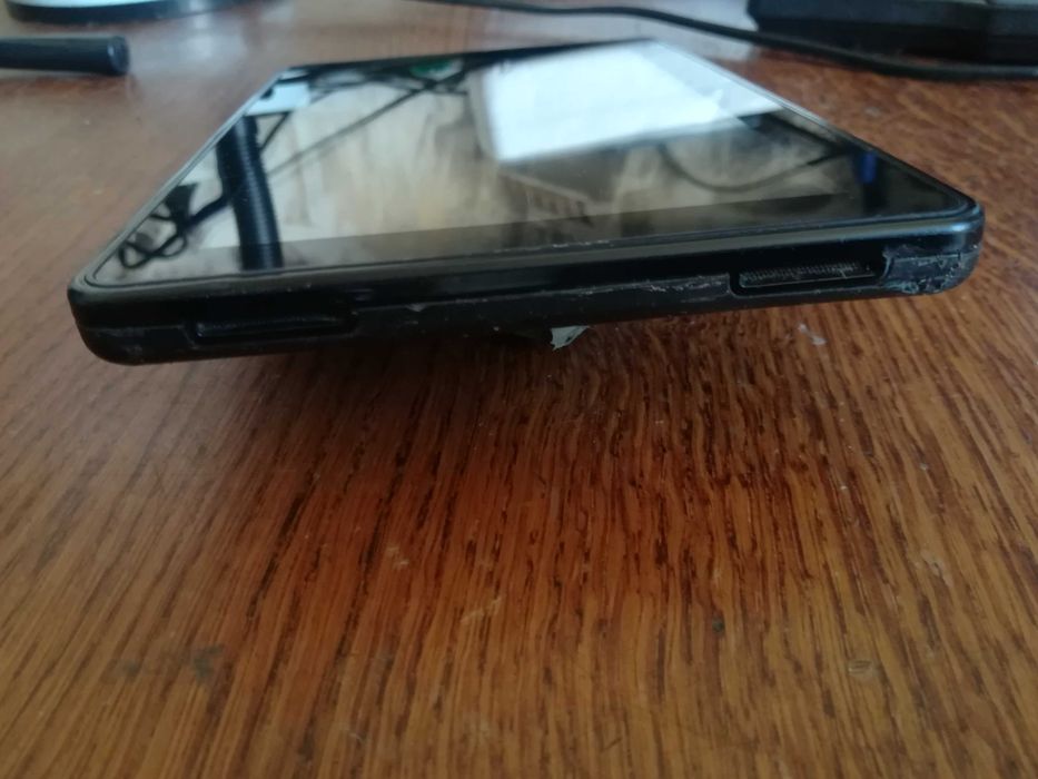 Планшет  Kindle Amazon D01400 не  работает