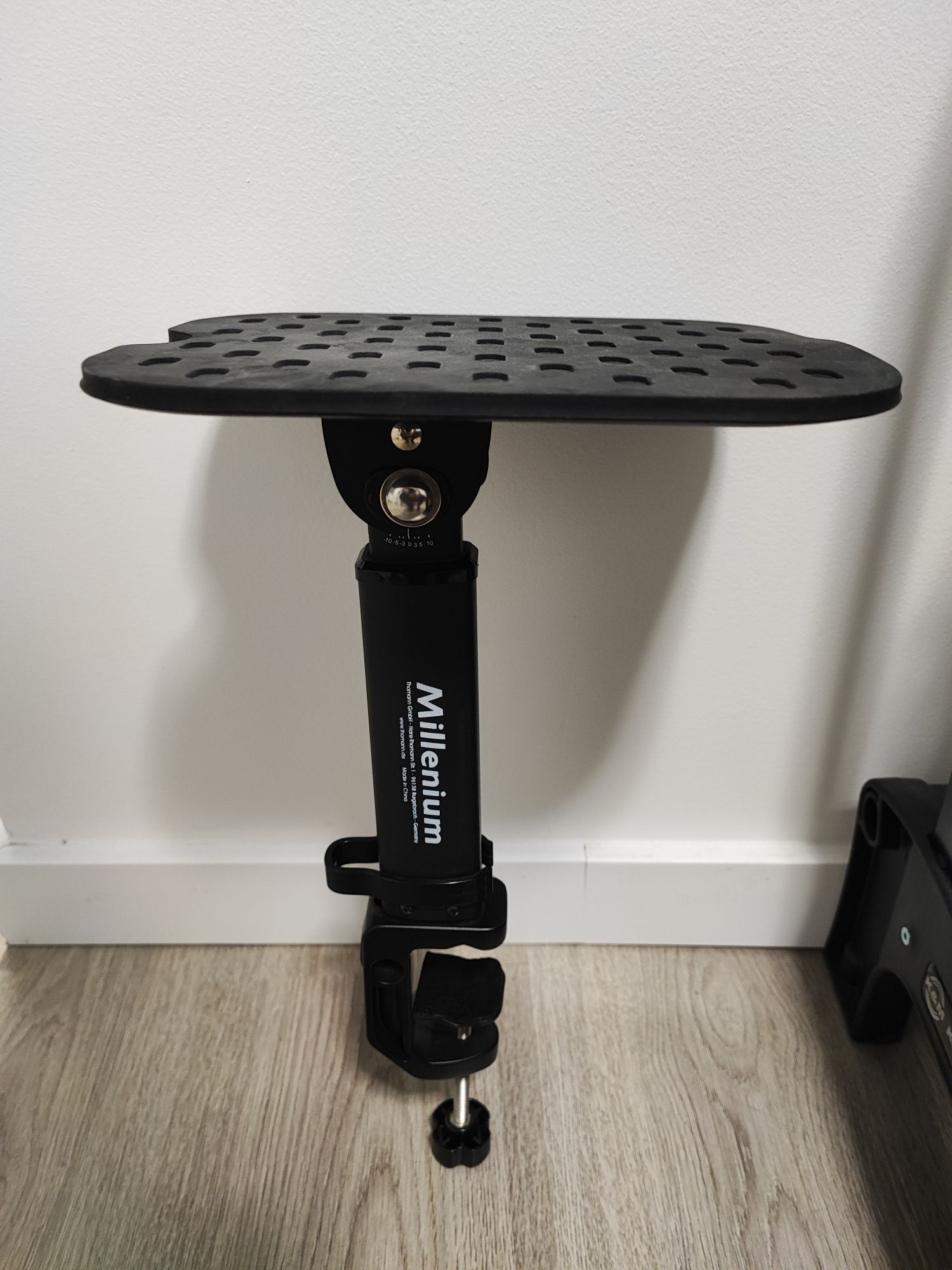 Suporte para Monitor/Colunas