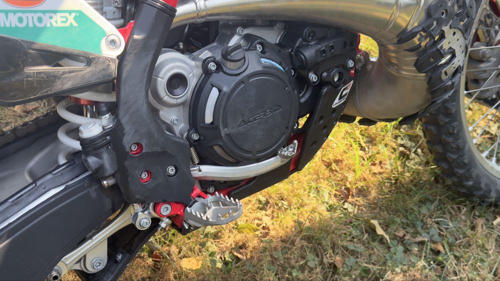 GasGas EC 300 - (47 horas, nova)