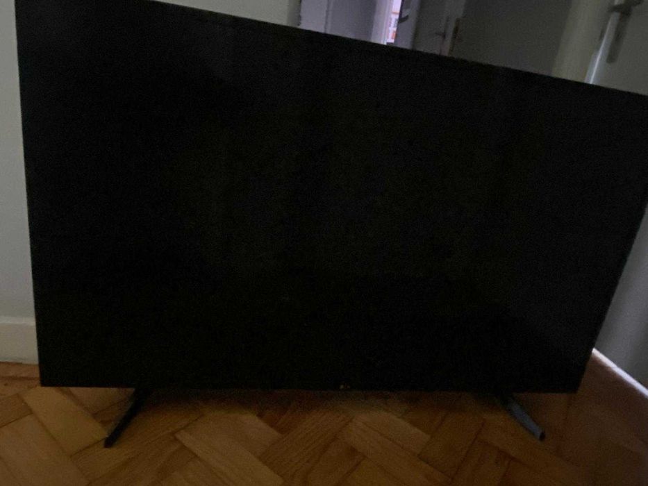 Televisão com 49", 4K, 2016