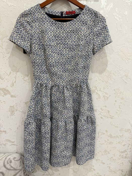 Плаття hugo boss нове