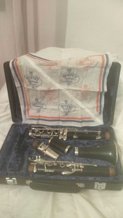 Clarinete Buffet Crampon E10