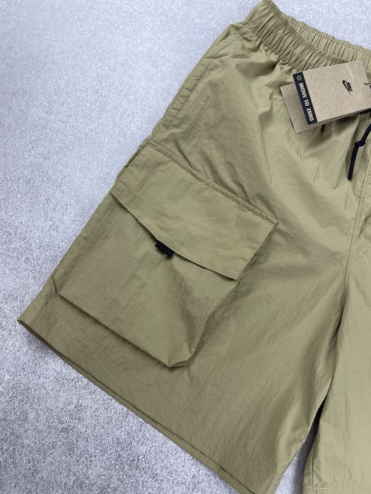 Nike tech woven cargo shorts beige чоловічі шорти оригінал