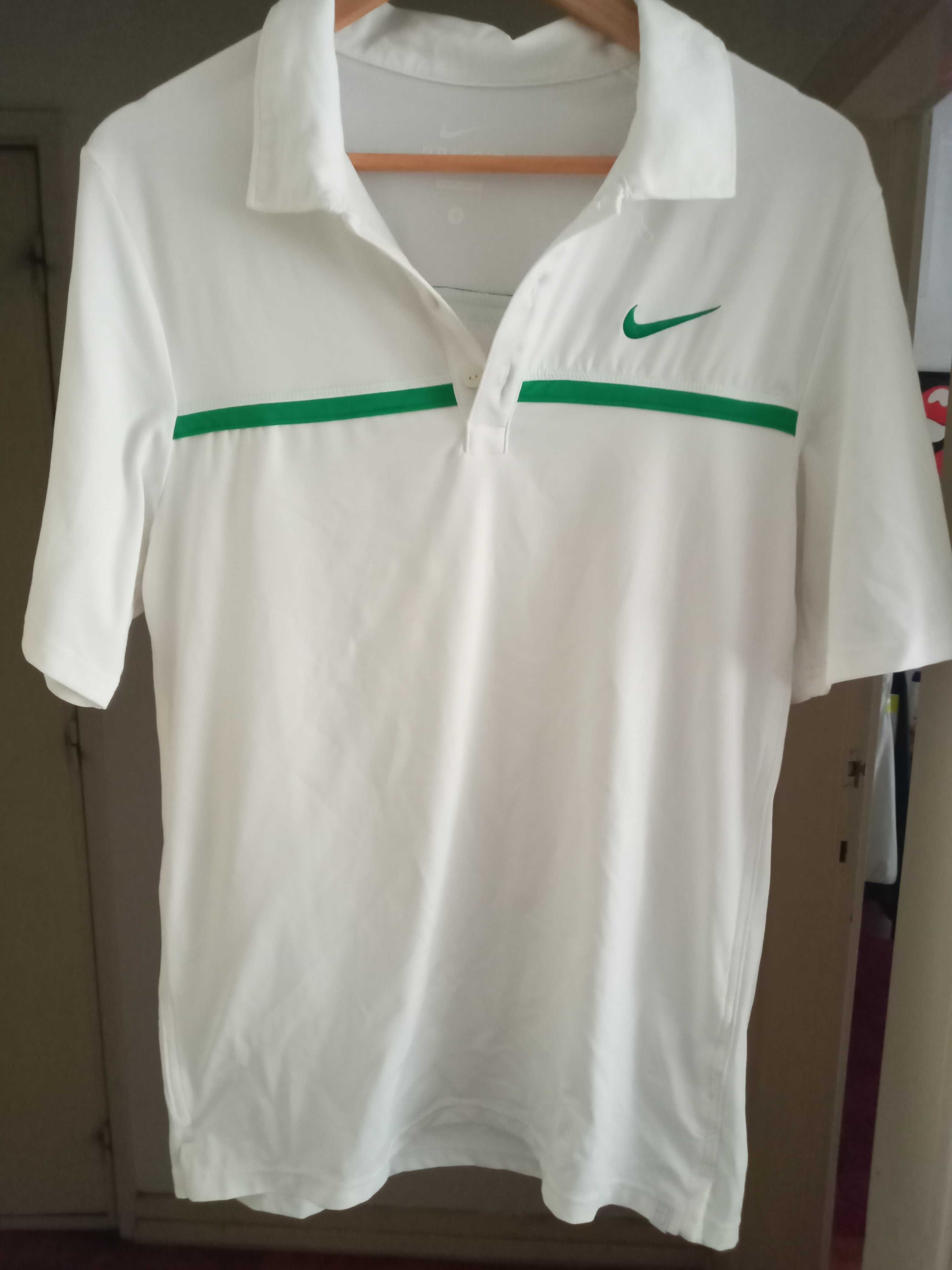 T shirt Nike branca tamanho S golf ou etc