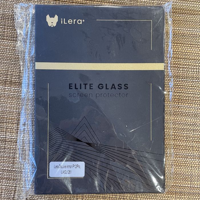 Защитное стекло iLera DeLuxe Armor Glass for iPhone 12/12Pro