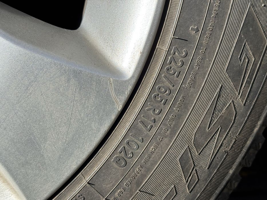 Шини диски R17 225 65 Toyo subaru