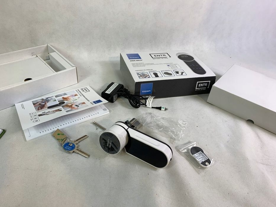 Умный замок MUL-T-LOCK ENTR белый (контроллер+тачпад) Mul-T-Lock 17393