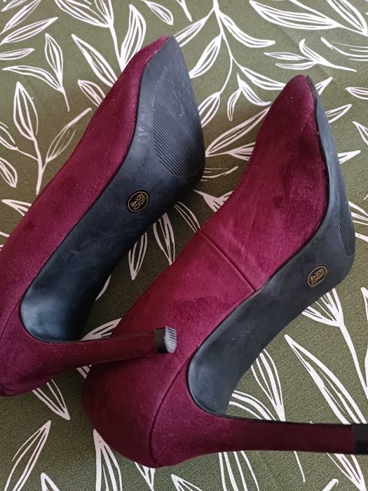 Bordowe szpilki 40 F&F