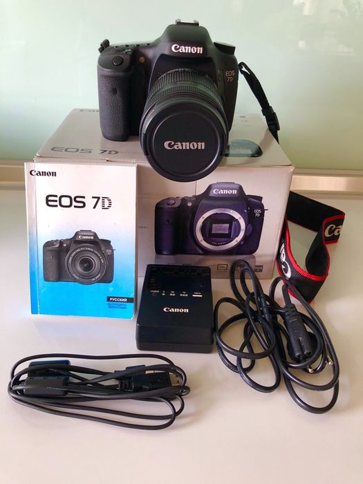 Фотоаппарат Canon 7D.