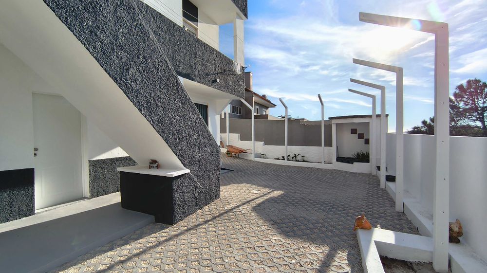 Vivenda com excelentes vistas em local sossegado