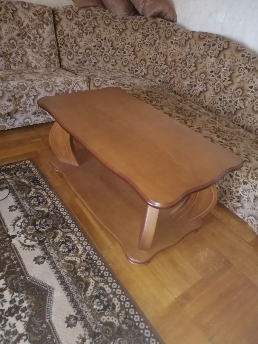 Новый стол журнальный деревянный