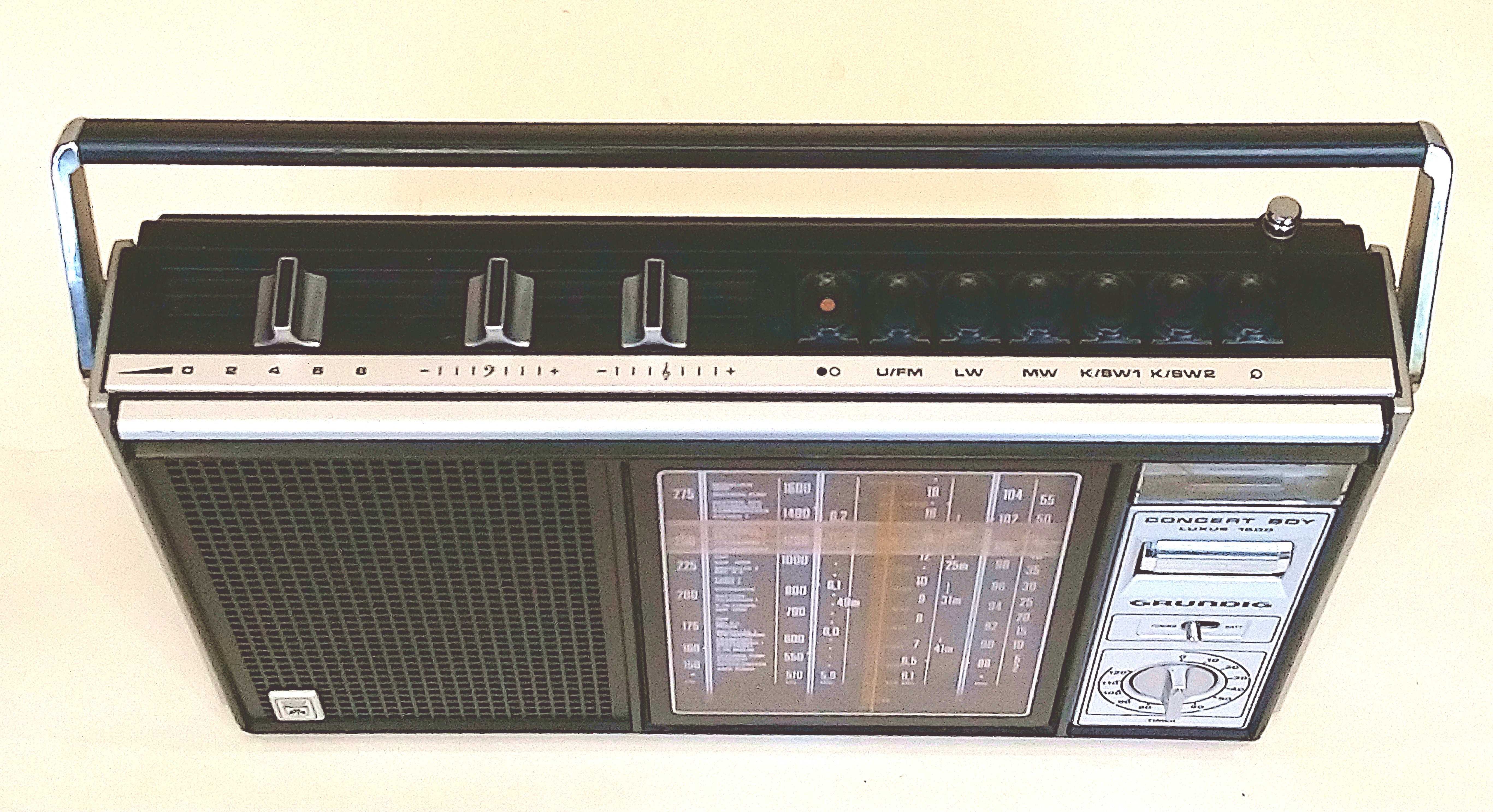 Радиоприемник Grundig Concert boy 1500 luxus