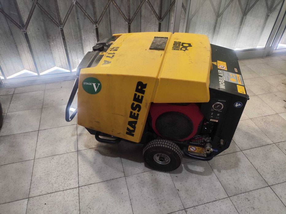 Vendo 3 Compressores Portáteis kaeser M17 , com 212 , 171 e 91 horas