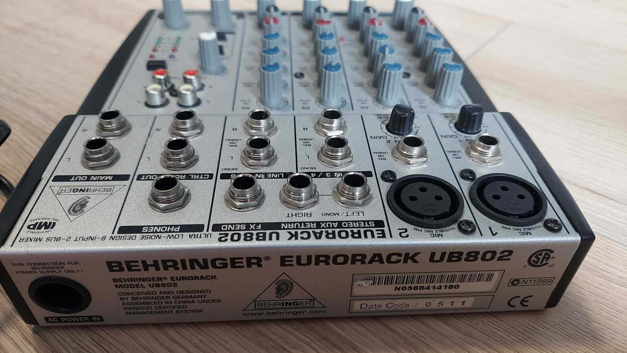 Behringer Eurorack UB802