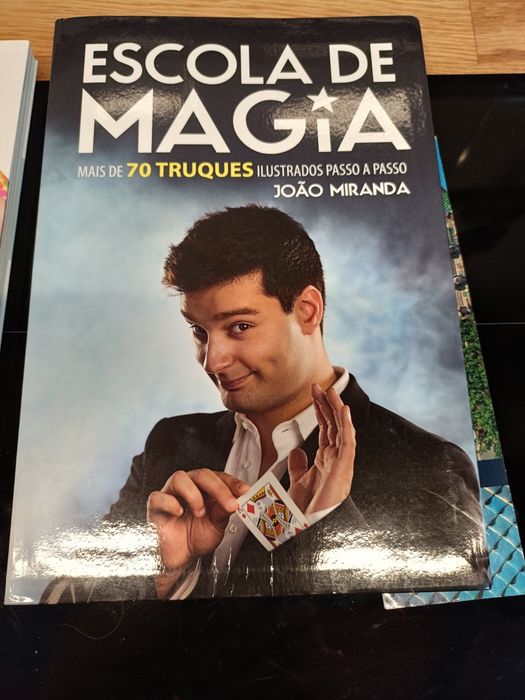 Livros Juvenis vários. Preço entre 4 e 10€