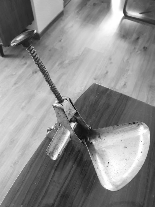 stara Drylownica do wiśni-wykonana z wytrzymałego odlewu -aluminium