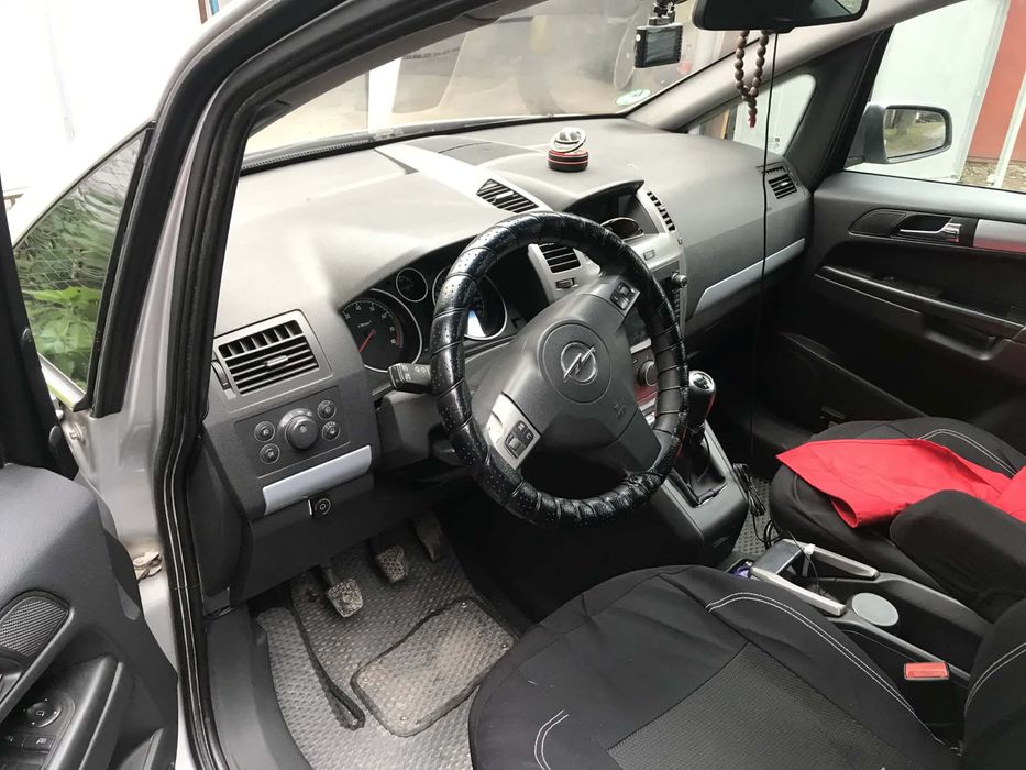 Опель Зафіра 2005 р.