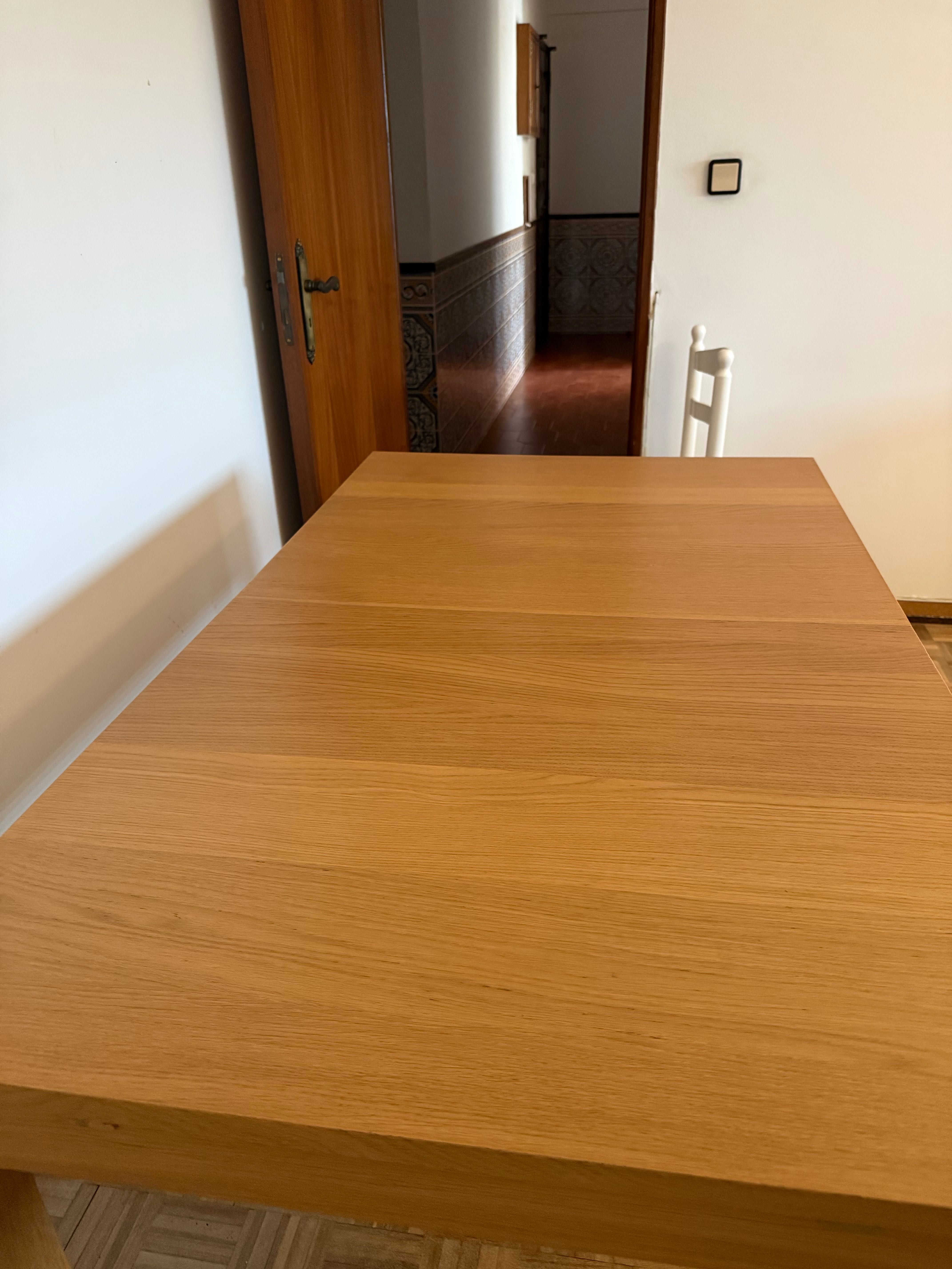 Mesa extensível Ikea em chapa de carvalho