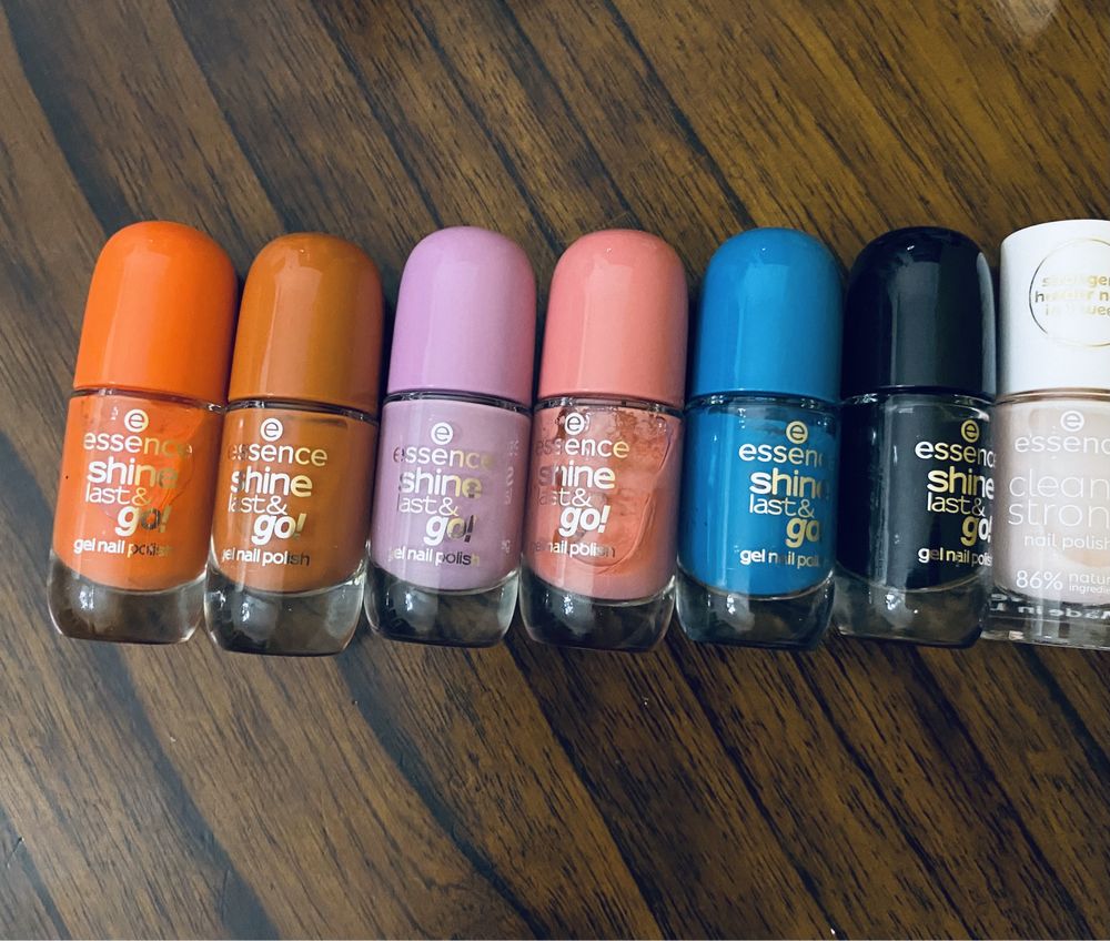 Lakiery do paznokci żelowe Essence Shine Last&Go! 8 ml