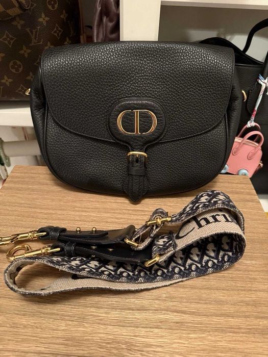 Bolsa Christian Dior Bobby de couro! Com leves sinais de uso.