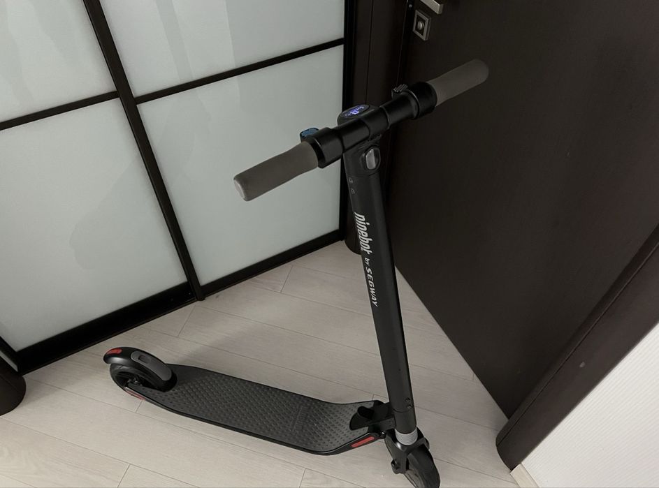 Продам Електросамокат Ninebot by Segway ES1