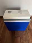 Lodówka samochodowa firmy Electric One 12v 24L.
