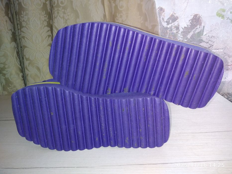 Босоніжки для дівчинки