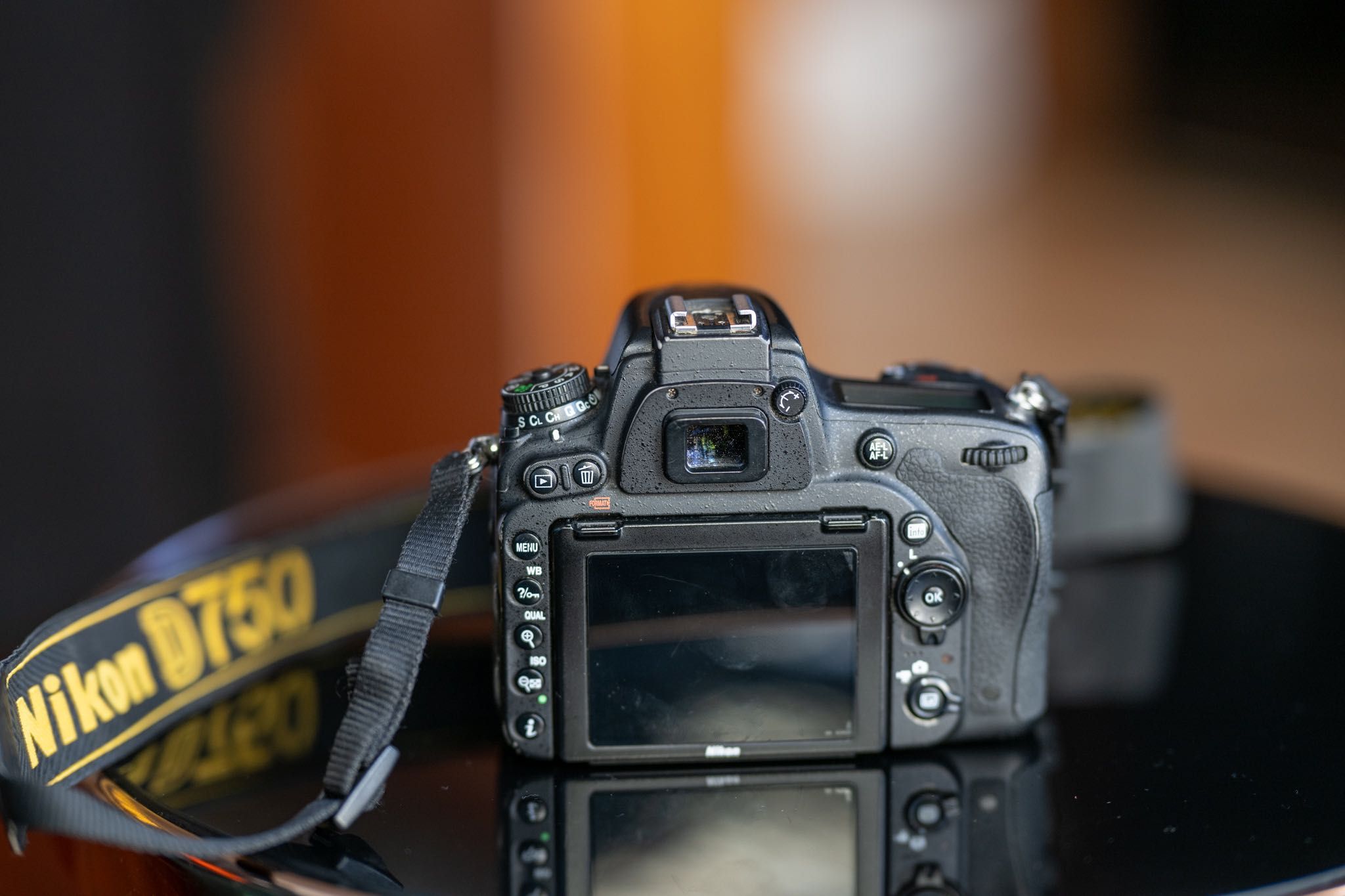 Nikon D750 + GRIP (klatka 87K)  3000zł