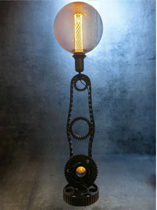 Lampa loftowa industrial