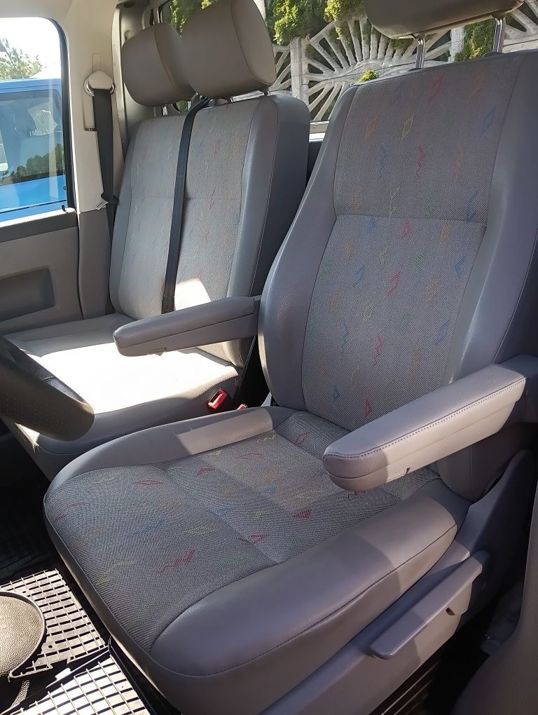 Fotel kierowcy VW T5 podłokietniki podgrzewany