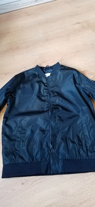 Cienka kurtka bomberka chłopięca 146