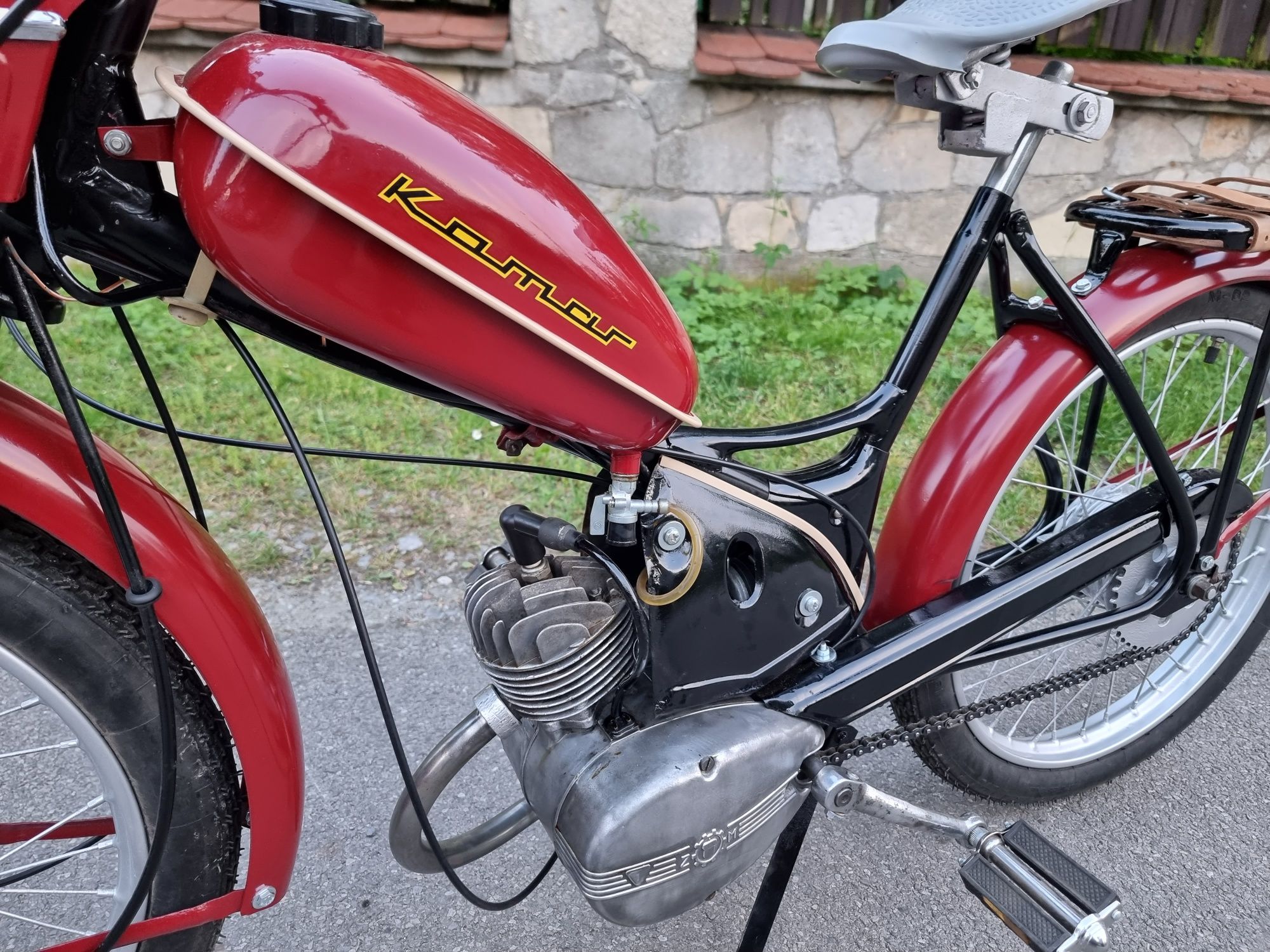 Romet Komar 2320, sztywniak z papierami, komarek, duża motorynka