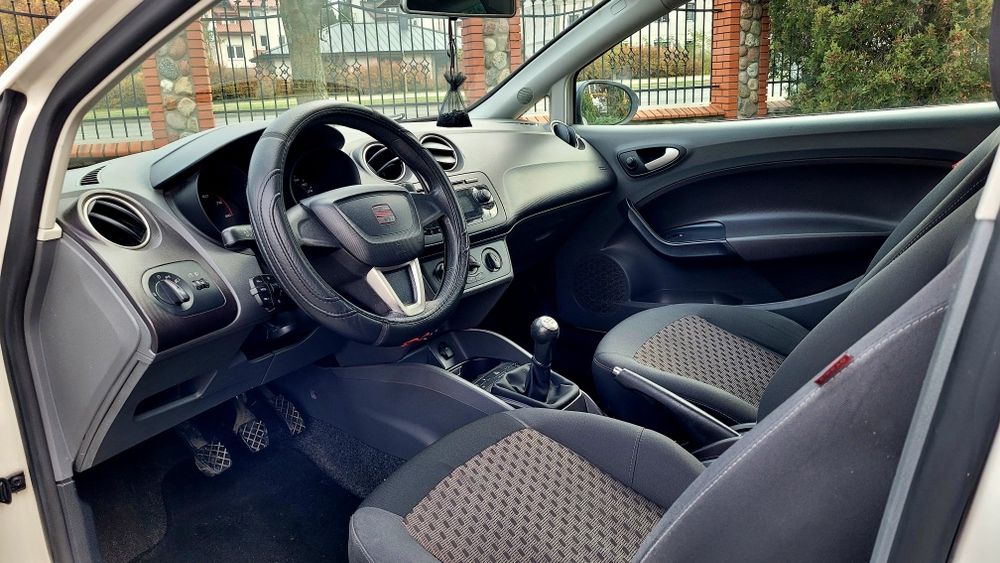 BIAŁA DAMA!Ibiza 1.2 benzyna z Klimą!Stan WZOROWY!