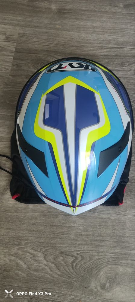 Vendo capacete novo marca KYT