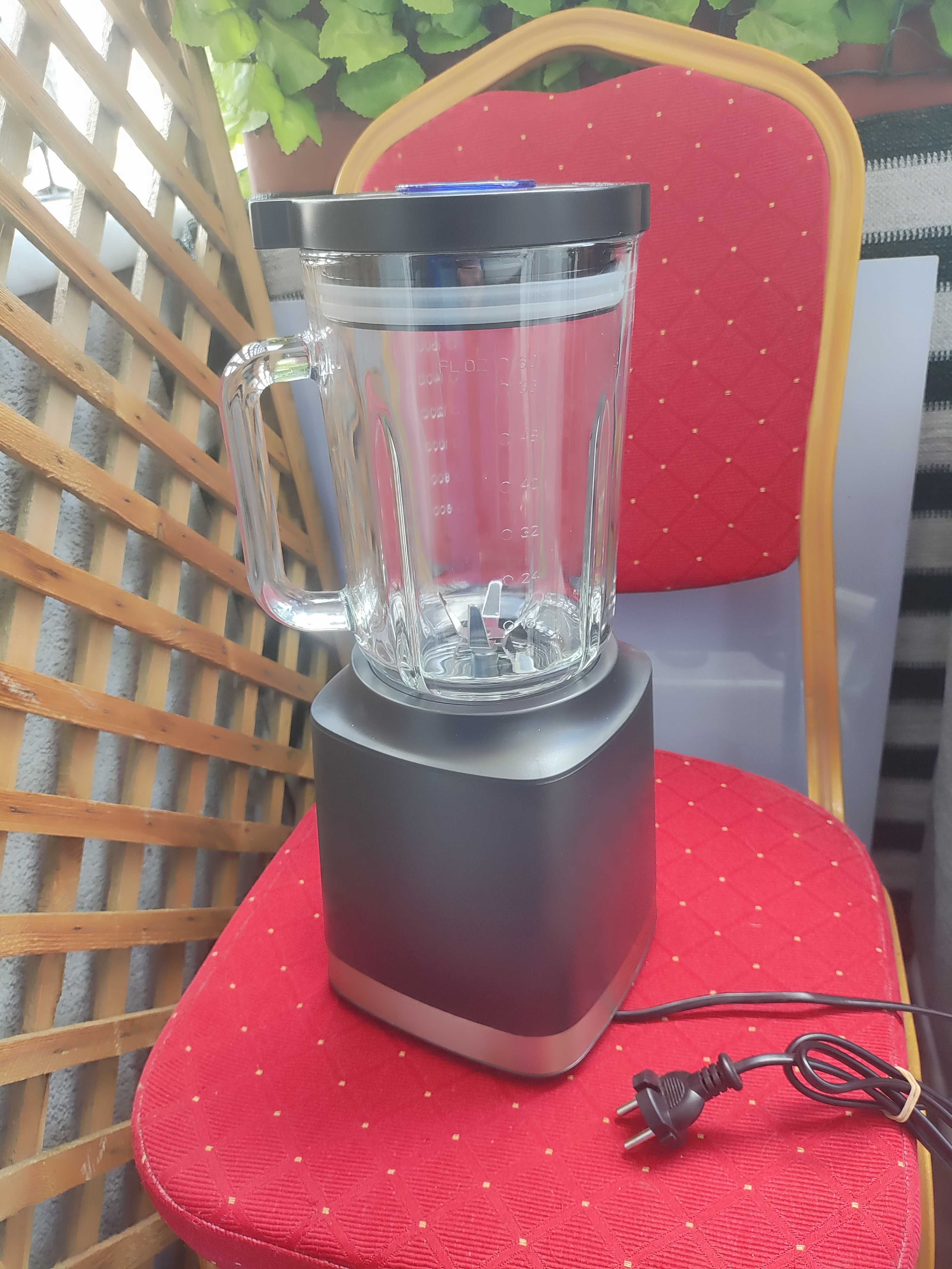 Blender Kielichowy Stołowy 1800W Black Decker BXJB1800E nóż pojemnik