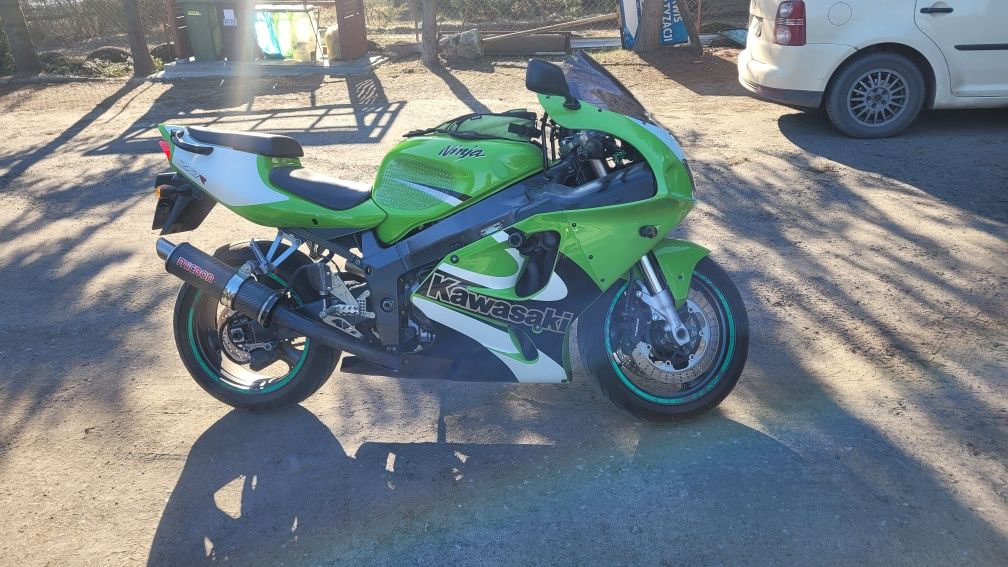 Kawasaki zx7r 2002rok