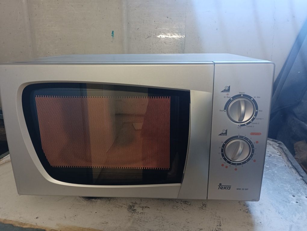 Ocasião em Microondas (Teka, como novo e com Grill)