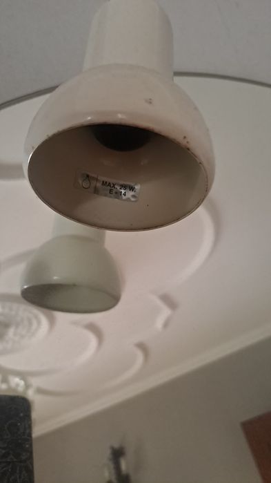 Espelho com prateleira e soquetel de luz