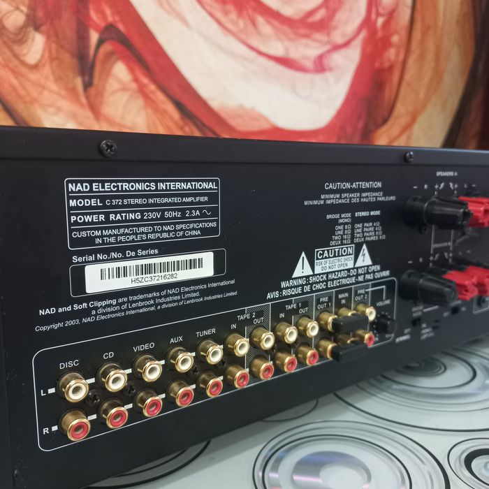 NAD C 372   підсилювач