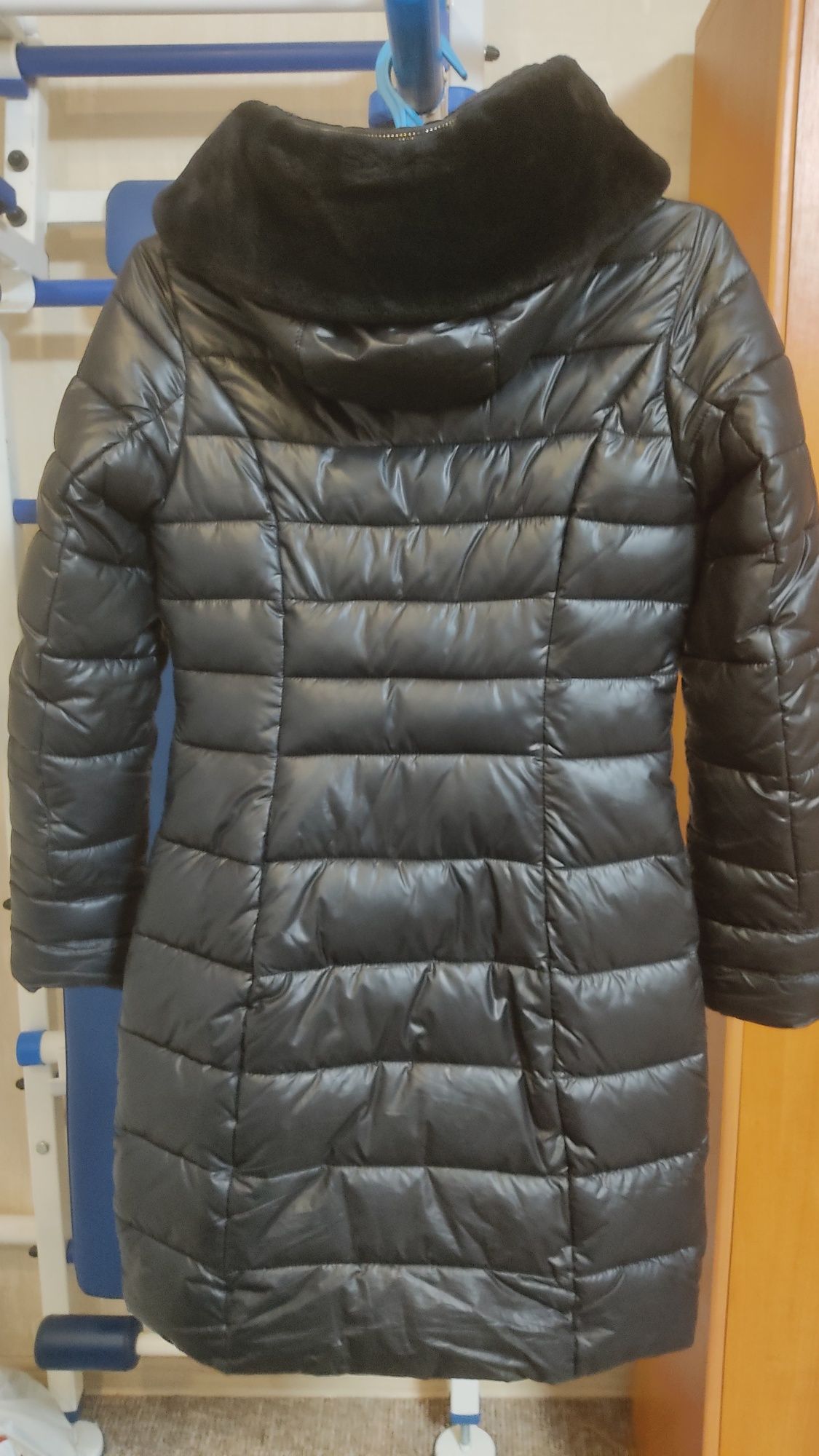 Курточка зимняя плотный синтепон, очень теплая